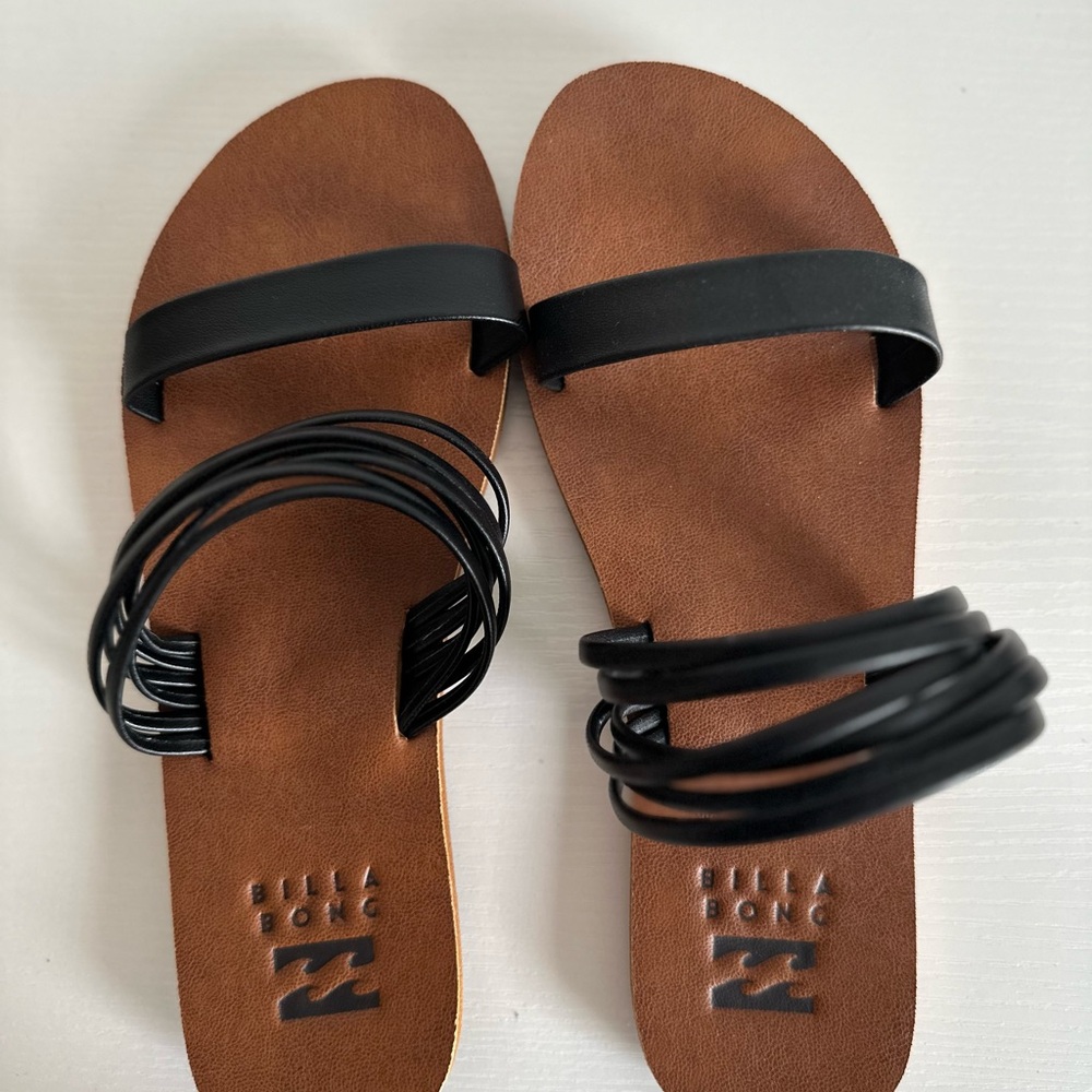 Billabong Women's Black and Tan Sandals Size 7  New